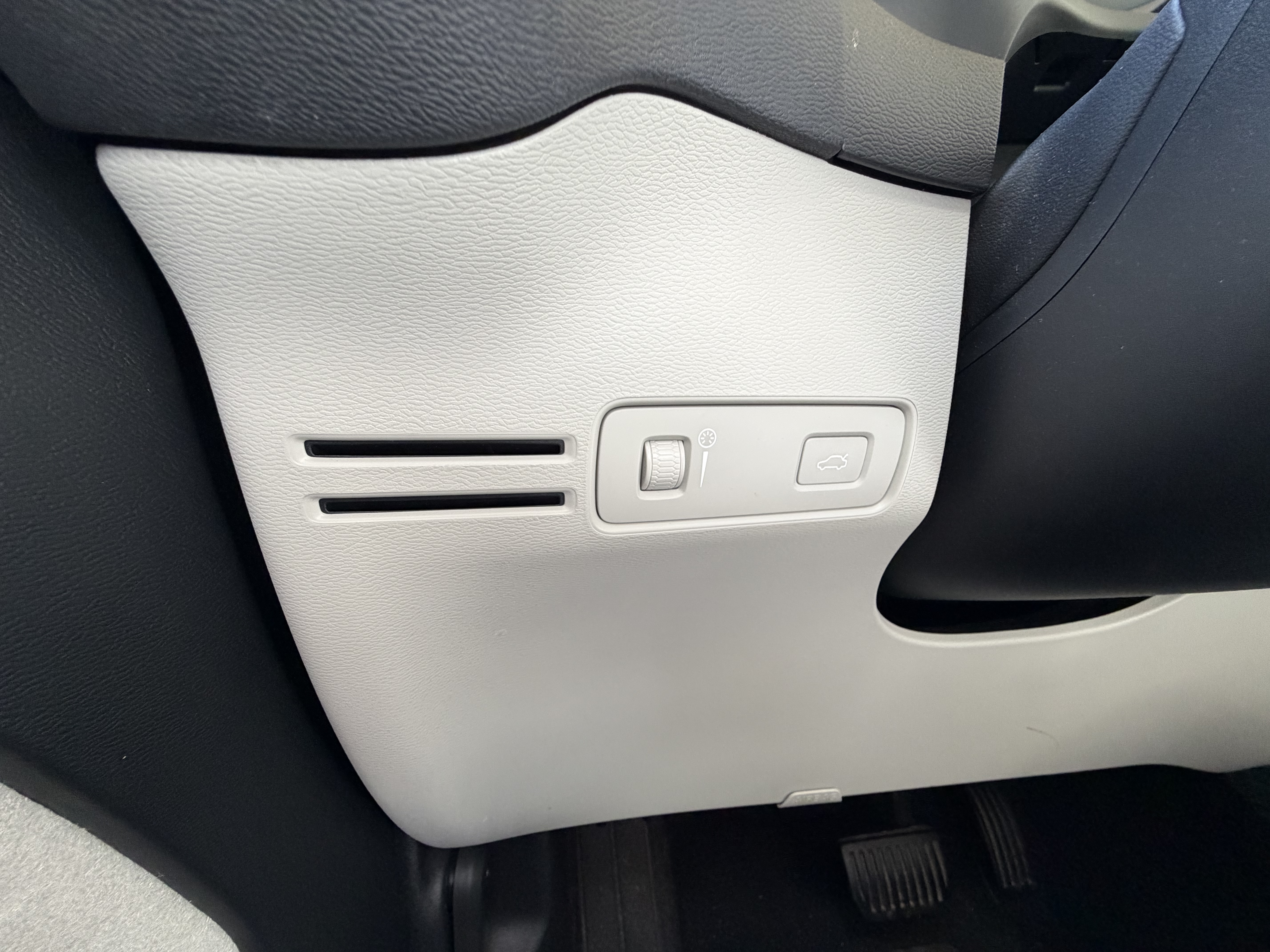 Used 2019 Volvo XC40 T5 Inscription AWD/4WD image 25