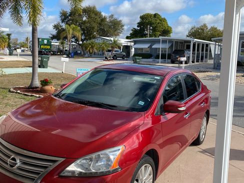 Used 2013 Nissan Sentra SL w/ Premium Pkg image 4