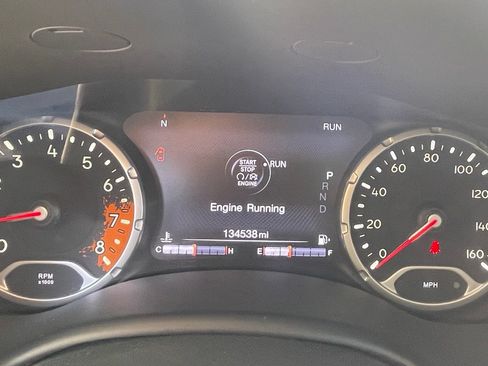 Used 2017 Jeep Renegade Trailhawk image 5