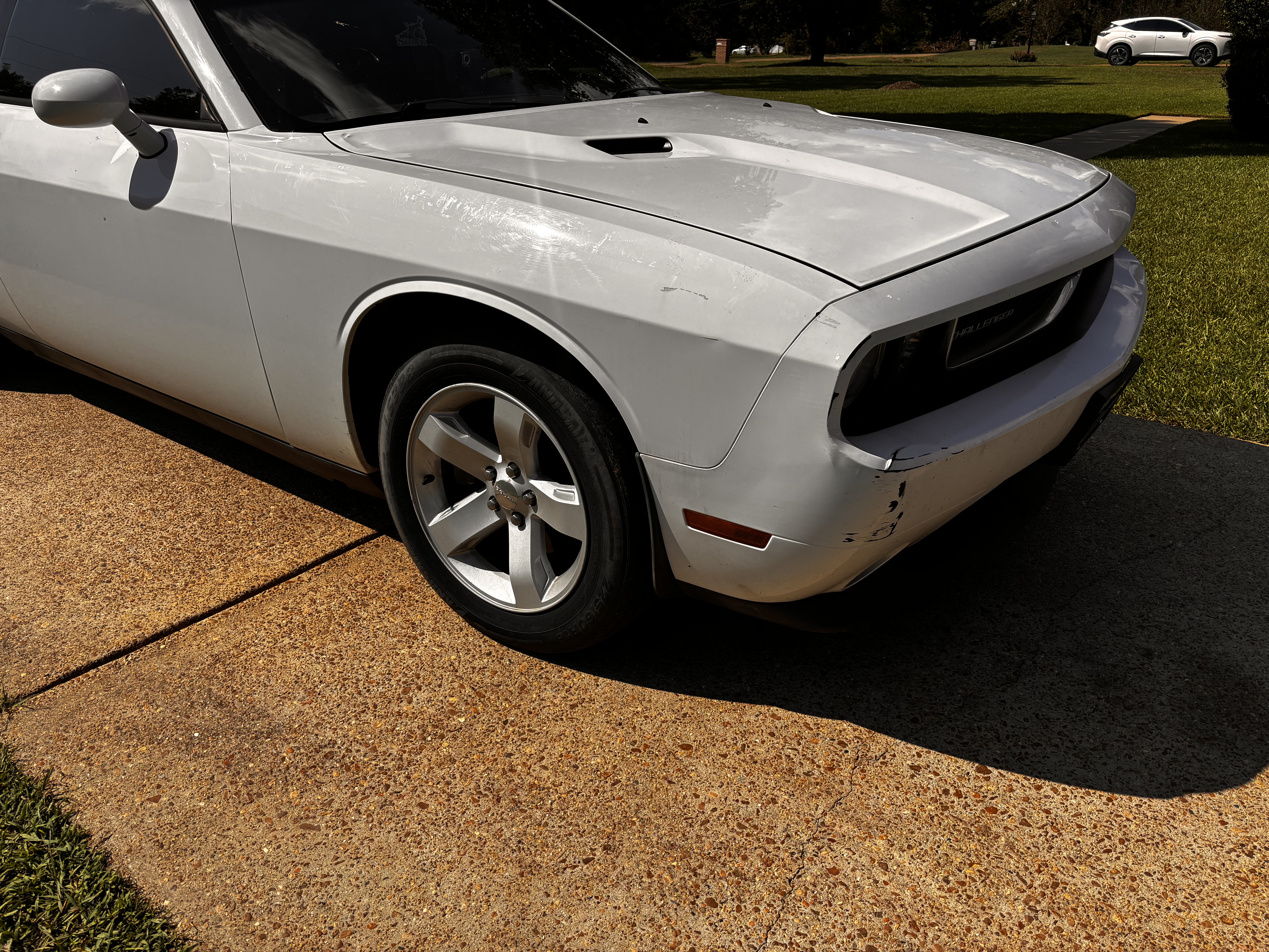Used 2013 Dodge Challenger SXT RWD image 4