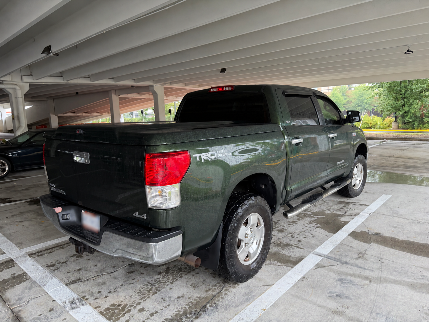Used 2011 Toyota Tundra 4x4 CrewMax w/ TRD Off-Road Pkg image 4