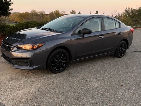 Used 2022 Subaru Impreza 2.0i image 2