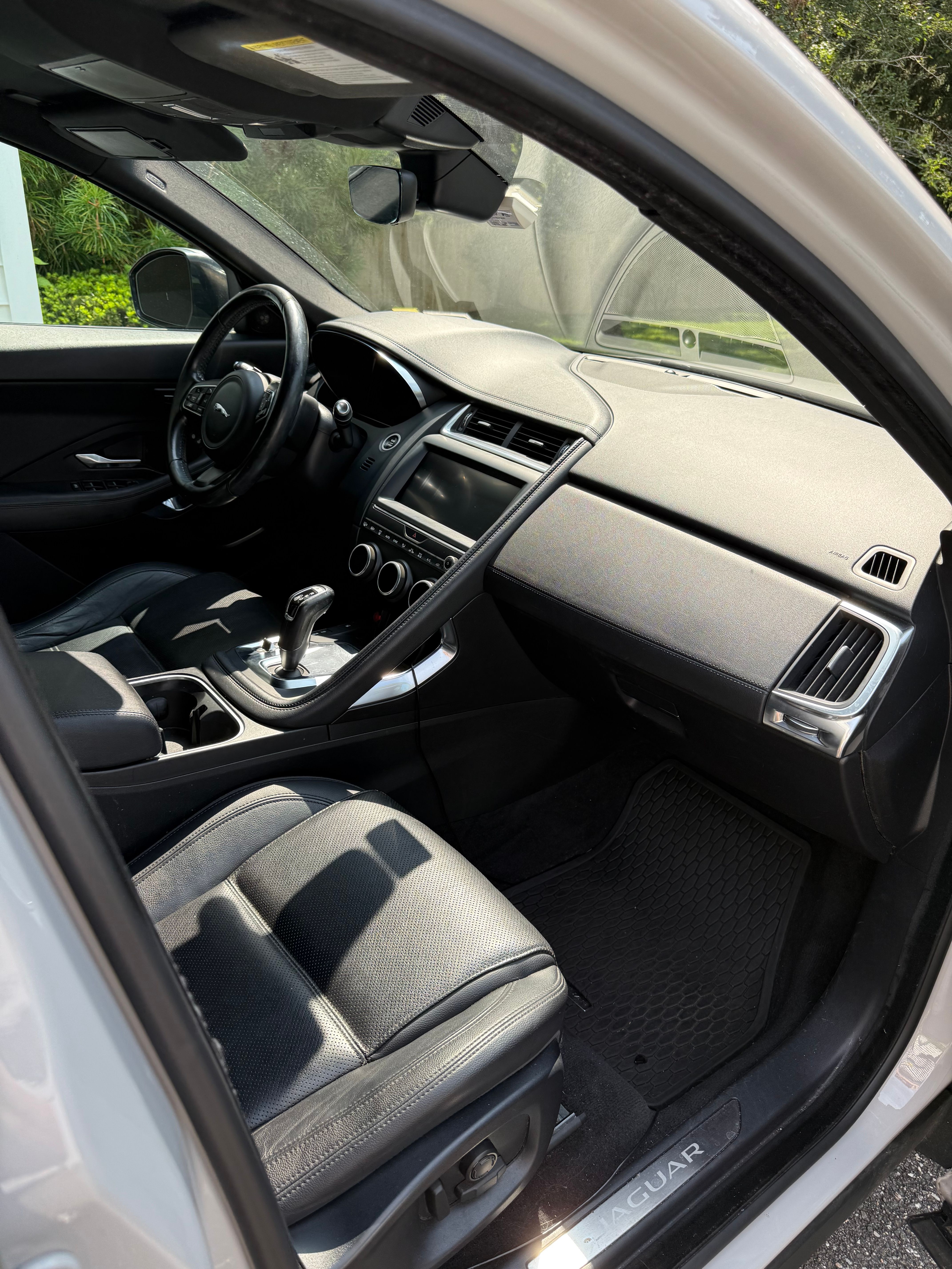 Used 2018 Jaguar E-PACE SE AWD/4WD image 14