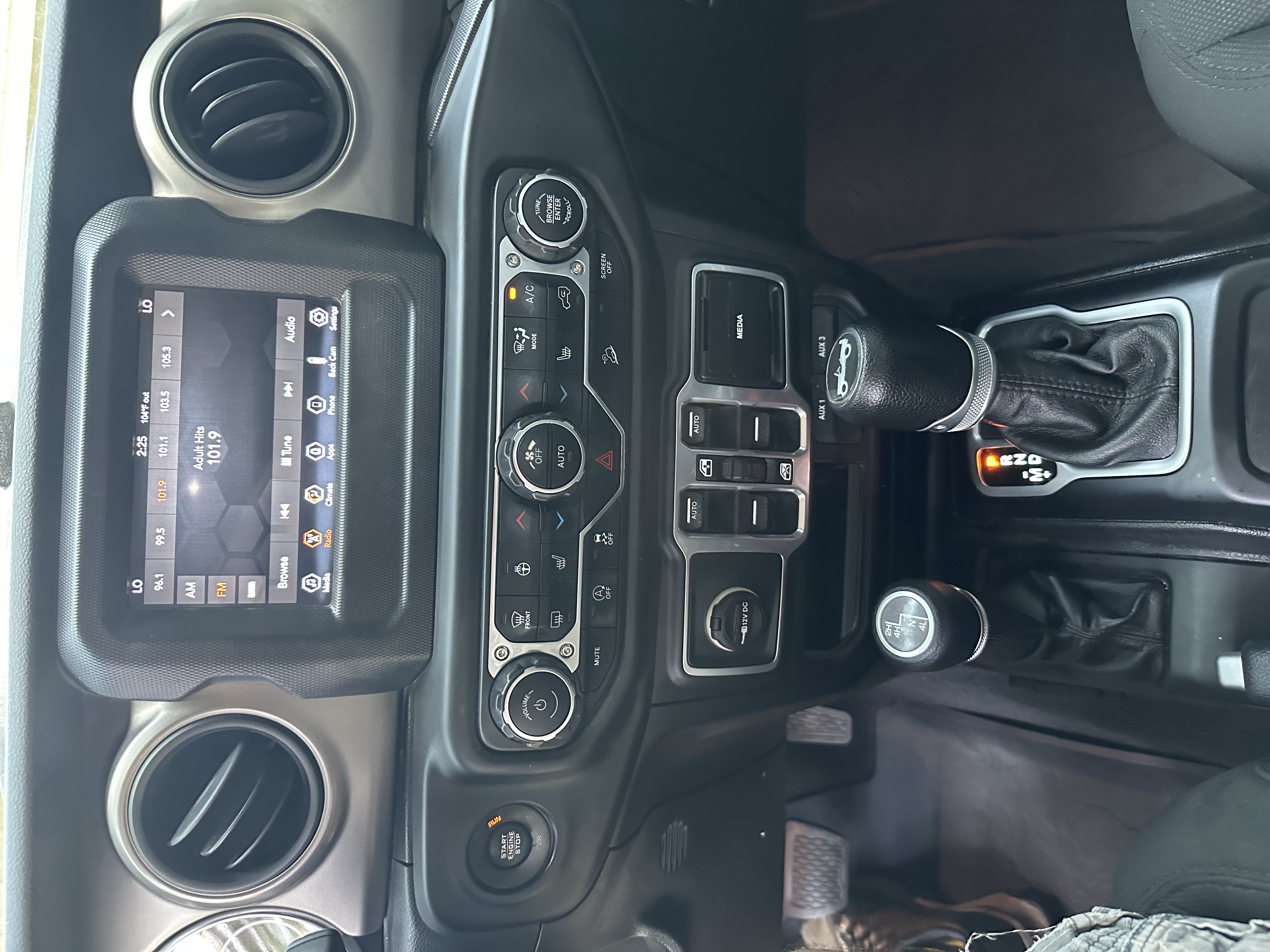 Used 2018 Jeep Wrangler Unlimited Sport S AWD/4WD image 12
