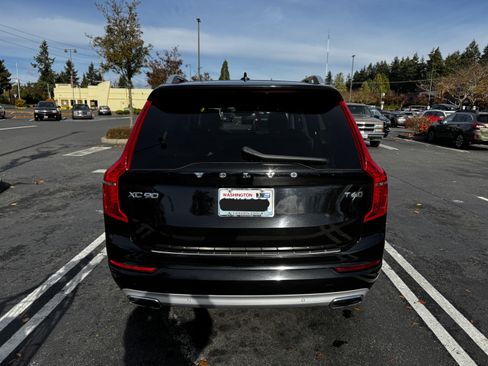 Used 2019 Volvo XC90 T6 Momentum w/ Advanced Package image 2