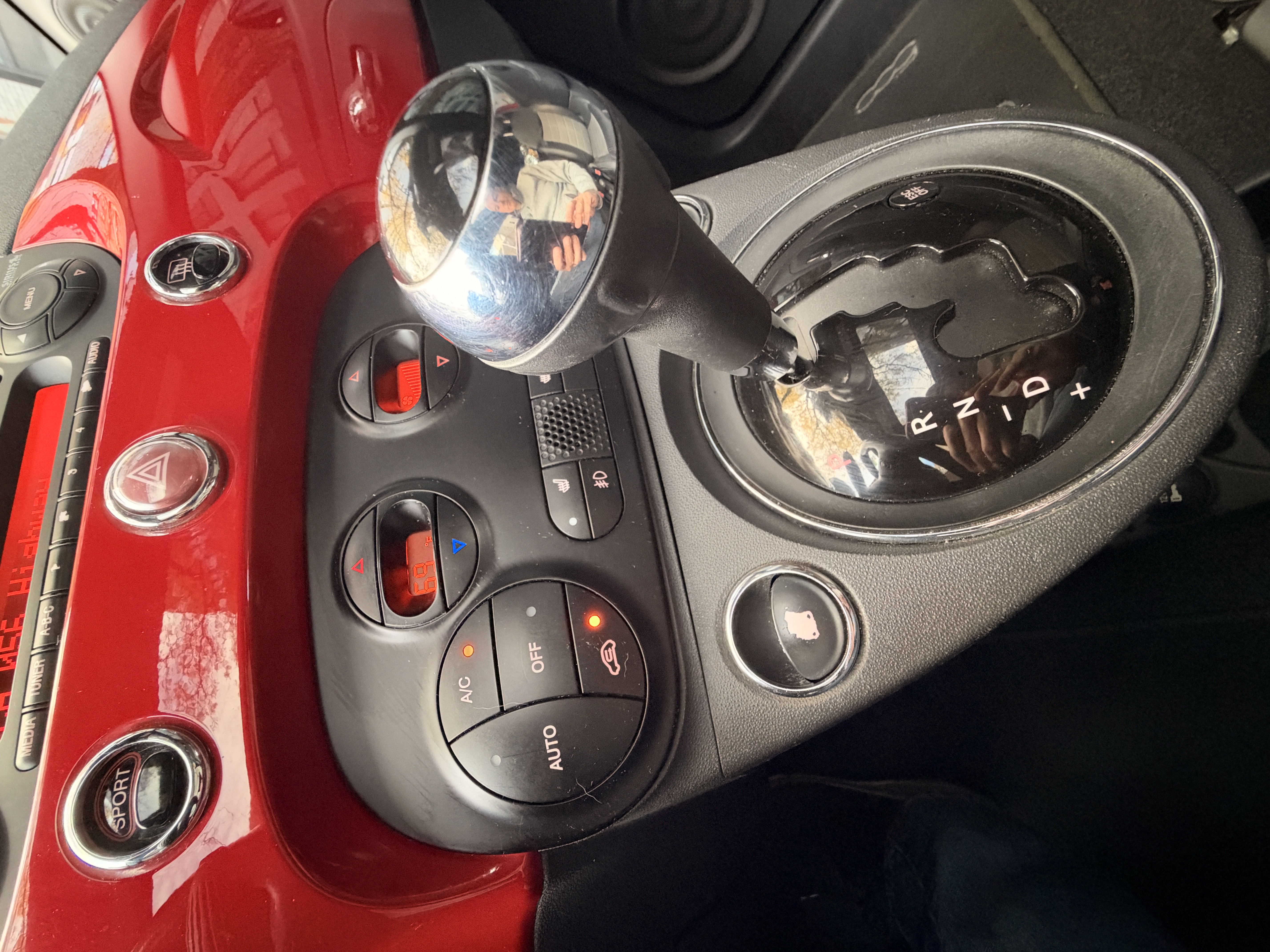 Used 2012 FIAT 500 Sport w/ Safety & Convenience Pkg FWD image 14