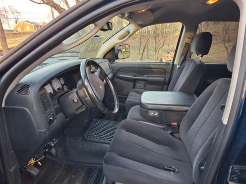 Used 2004 Dodge Ram 2500 Truck SLT w/ Trailer Tow Group image 6