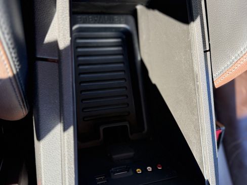 Used 2013 Ford Edge Limited w/ Driver Entry Pkg image 13