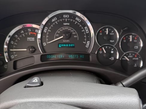 Used 2005 Cadillac Escalade AWD image 21