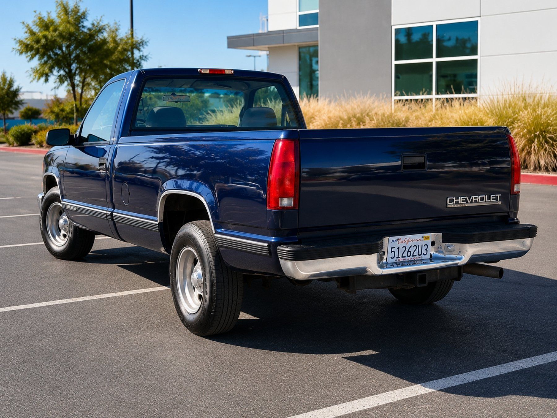 Used 1998 Chevrolet Silverado 1500 2WD Regular Cab w/ Preferred Equipment Group 2 image 2
