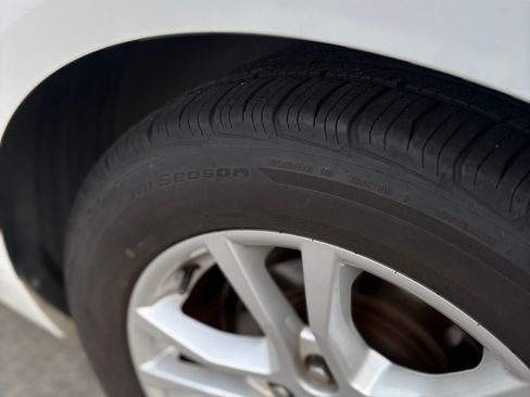 Used 2015 Chevrolet Camaro LS RWD image 5