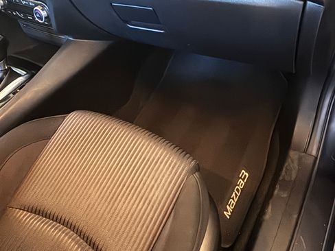 Used 2014 MAZDA MAZDA3 i Touring w/ Technology Package image 16