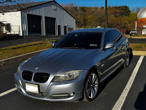 Used 2011 BMW 335i xDrive Sedan image 2