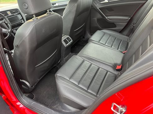 Used 2017 Volkswagen Golf R 4-Door image 15