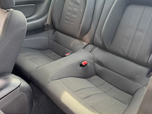 Used 2019 Ford Mustang Coupe image 13