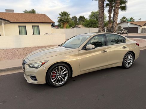 Used 2018 INFINITI Q50 Luxe RWD image 2