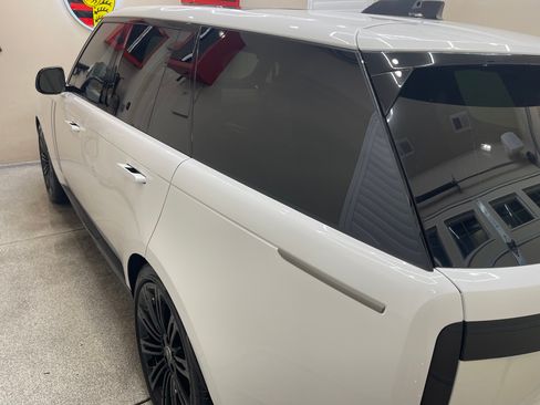 Used 2024 Land Rover Range Rover SE image 12