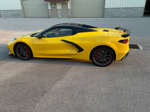 Used 2025 Chevrolet Corvette Stingray Premium Conv w/ Z51 Performance Package image 6