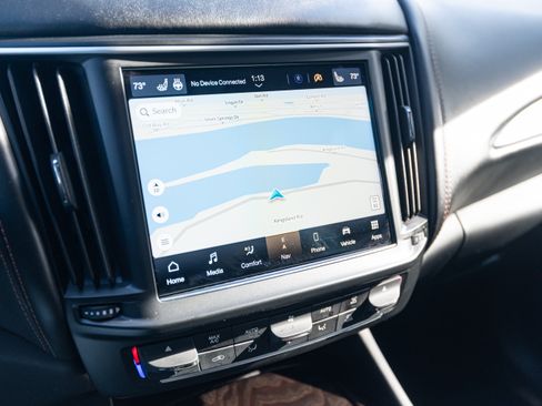 Used 2021 Maserati Levante image 29