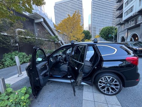 Used 2021 BMW X1 xDrive28i w/ Convenience Package image 11