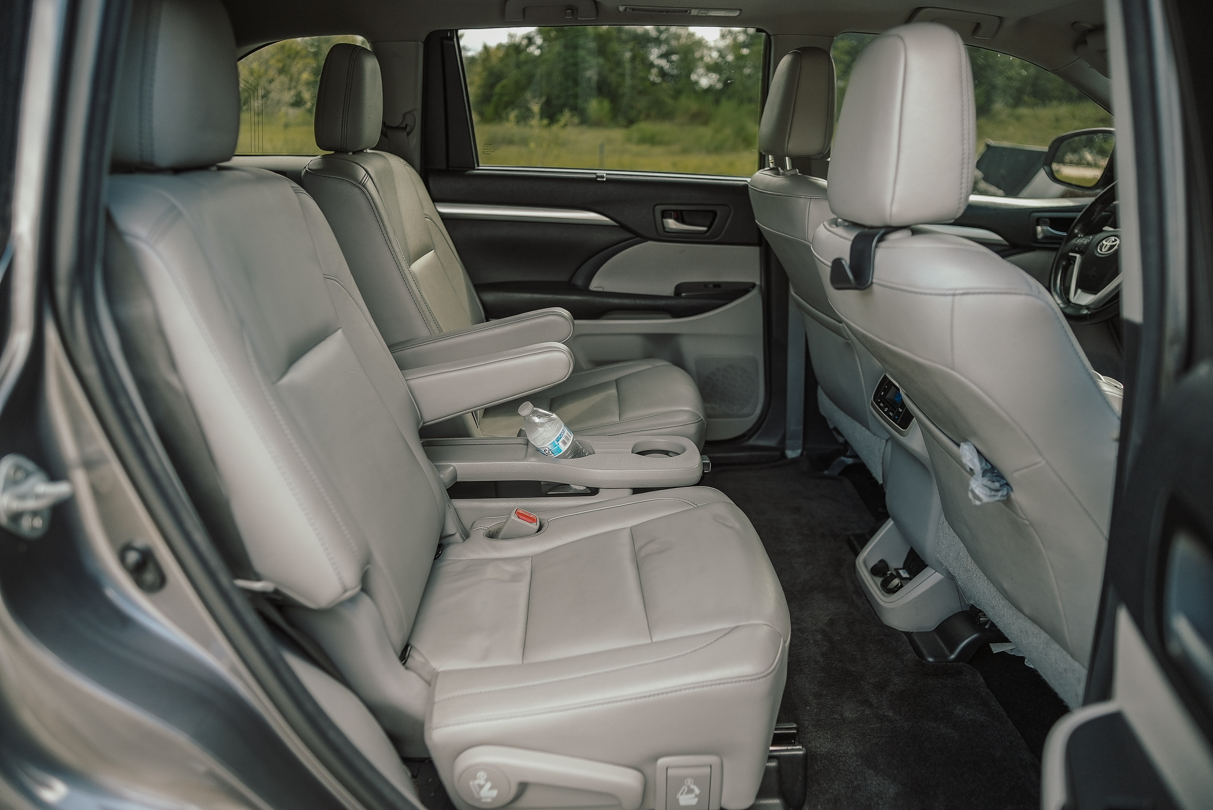 Used 2017 Toyota Highlander XLE FWD image 22