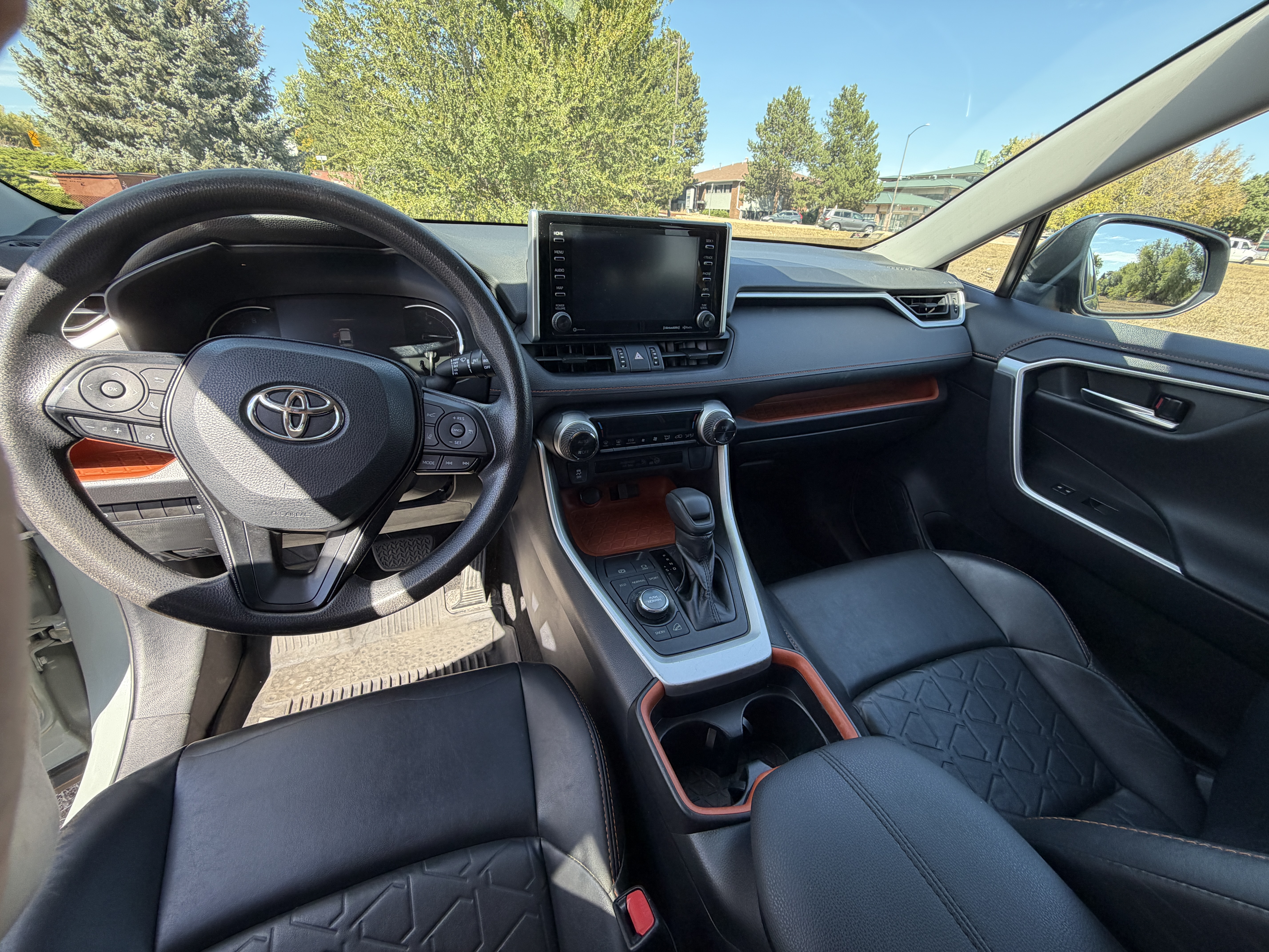 Used 2019 Toyota RAV4 Adventure w/ Carpet Mat Package AWD/4WD image 11