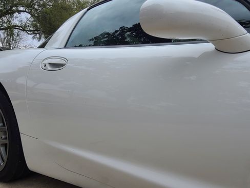 Used 1997 Chevrolet Corvette Coupe w/ Memory Pkg image 13