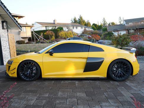 Used 2017 Audi R8 V10 plus image 2