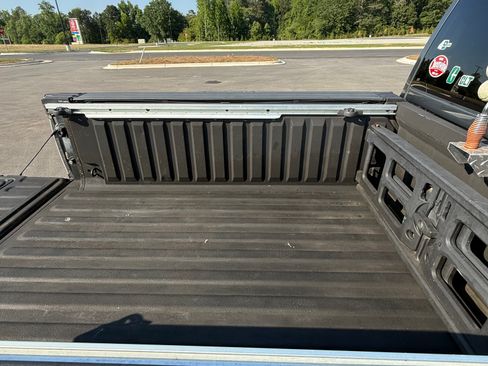 Used 2013 RAM 2500 Laramie AWD/4WD image 9