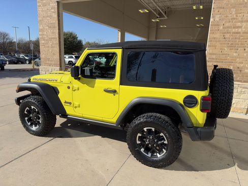 Used 2024 Jeep Wrangler Rubicon w/ Capability Package AWD/4WD image 2