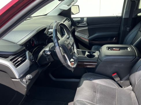 Used 2020 GMC Yukon XL SLT w/ Open Road Package RWD image 10