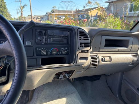 Used 2000 GMC Sierra 2500 2WD Regular Cab HD w/ Marketing Option Pkg 2 image 17