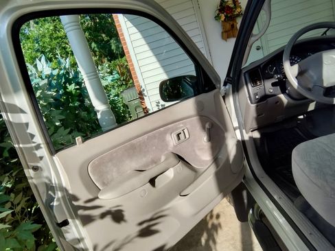 Used 2003 Toyota Tacoma PreRunner RWD image 17