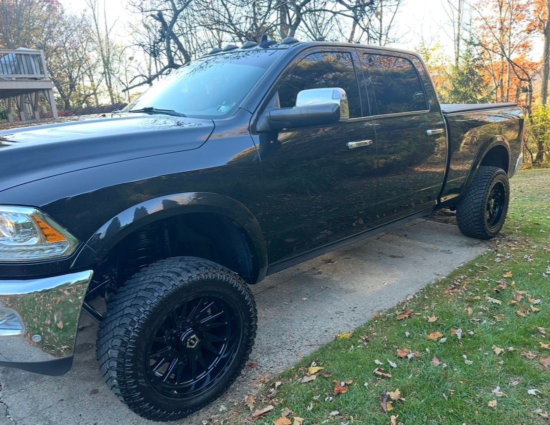 Used 2018 RAM 2500 Longhorn w/ Snow Chief Group AWD/4WD image 2