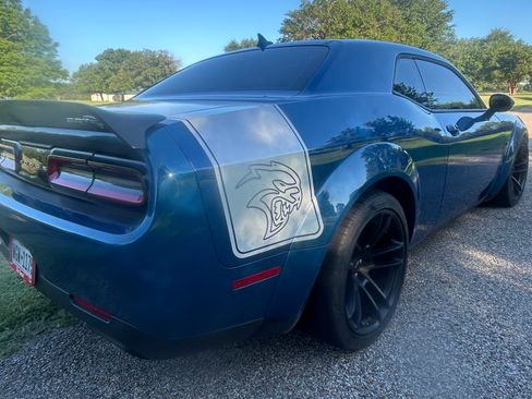 Used 2020 Dodge Challenger SRT Hellcat RWD image 14