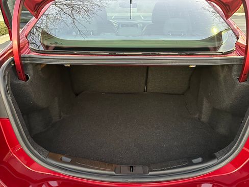 Used 2017 Ford Fusion SE w/ Fusion SE Technology Package image 11