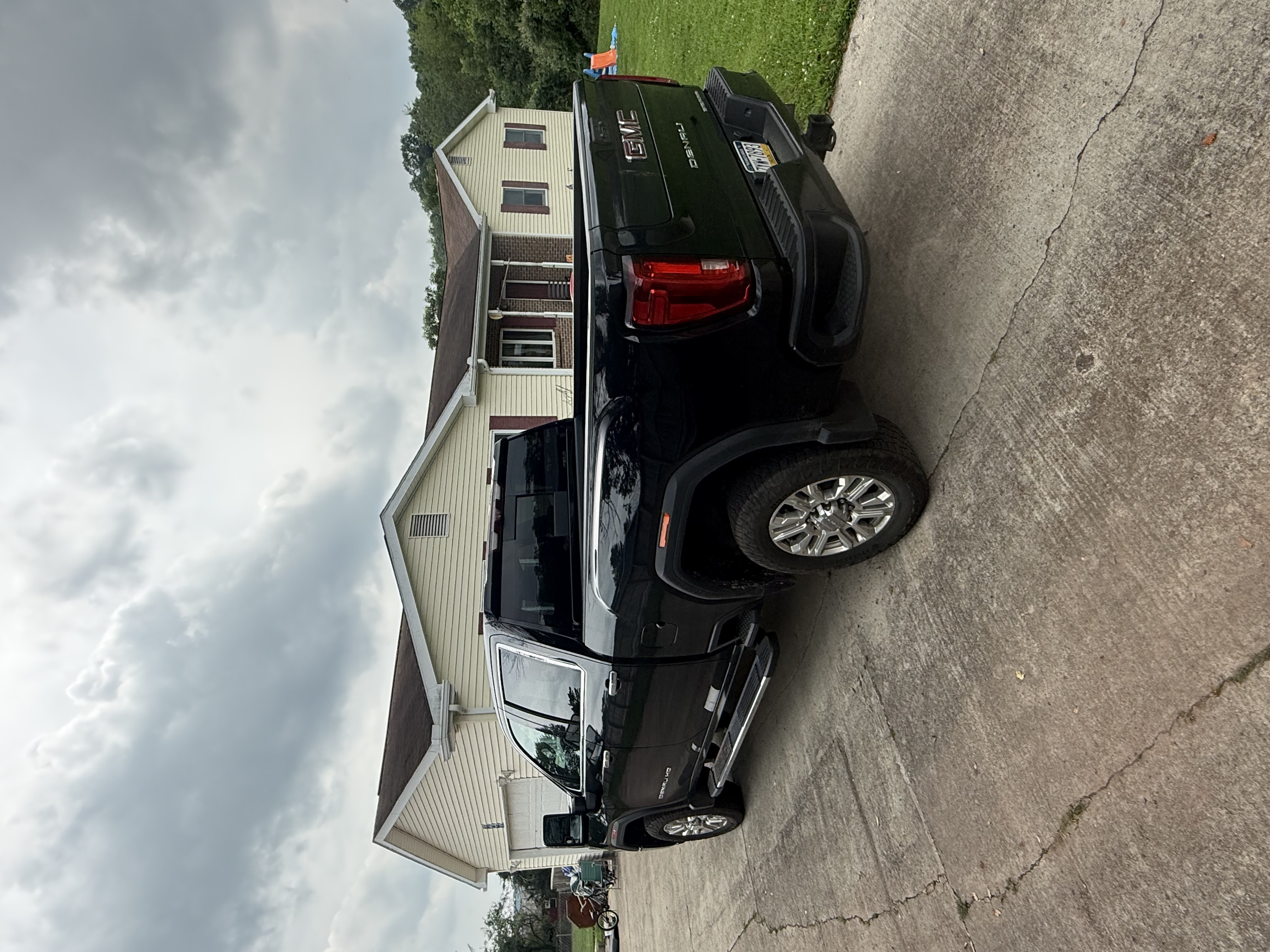 Used 2020 GMC Sierra 2500 Denali w/ Technology Package AWD/4WD image 4