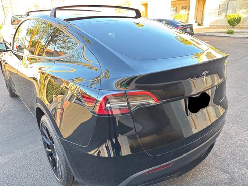 Used 2023 Tesla Model Y Long Range image 12