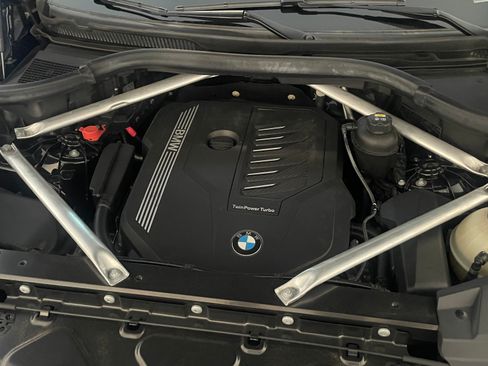 Used 2019 BMW X5 xDrive40i w/ M Sport Package image 10