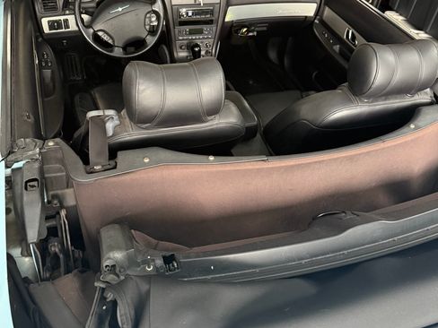 Used 2003 Ford Thunderbird image 6