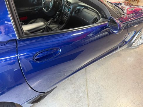 Used 2004 Chevrolet Corvette Z06 w/ Z06 Preferred Equipment Group RWD image 6