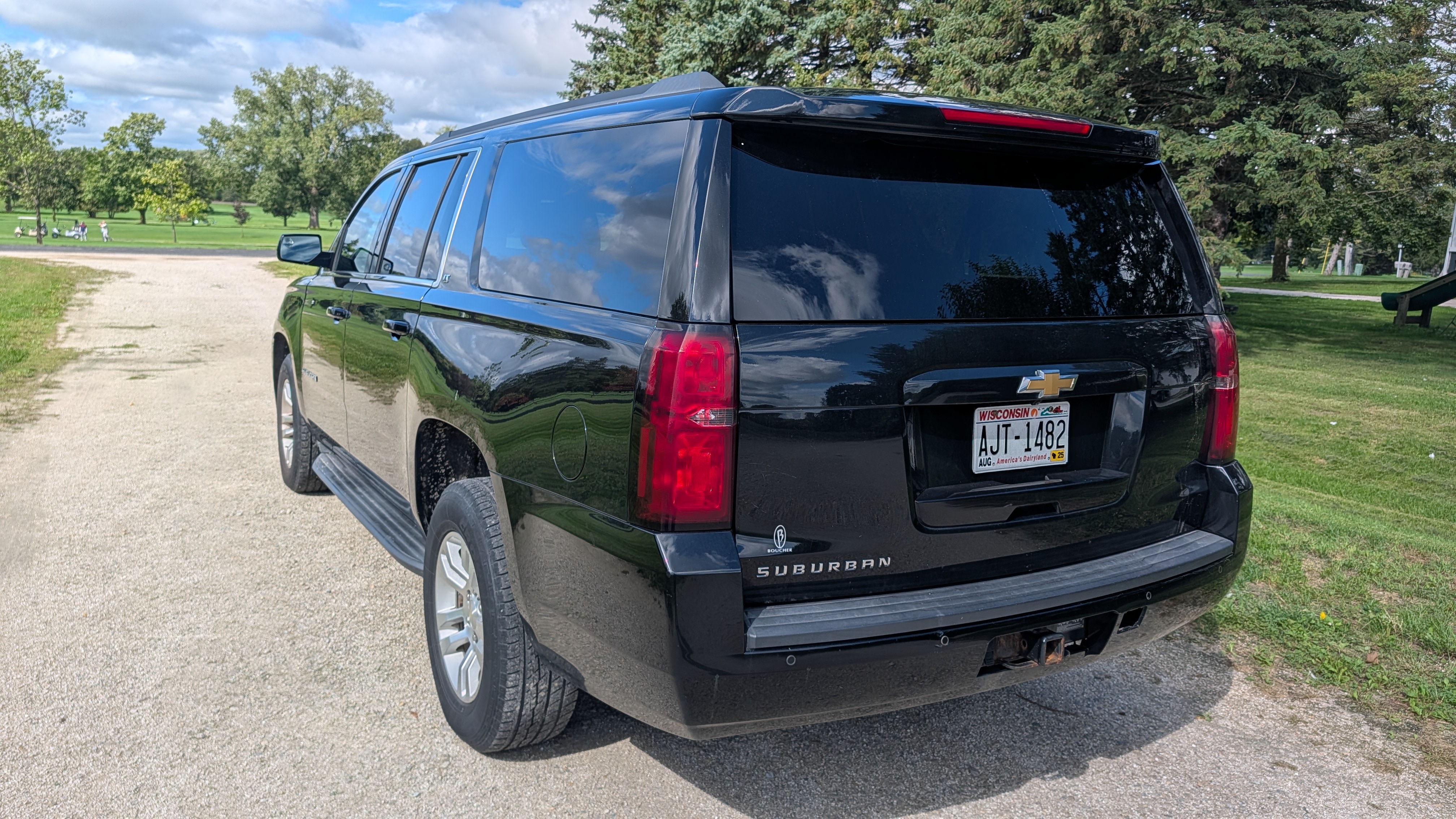 Used 2017 Chevrolet Suburban LT AWD/4WD image 5