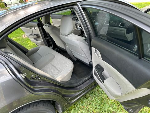 Used 2015 Honda Civic EX image 11