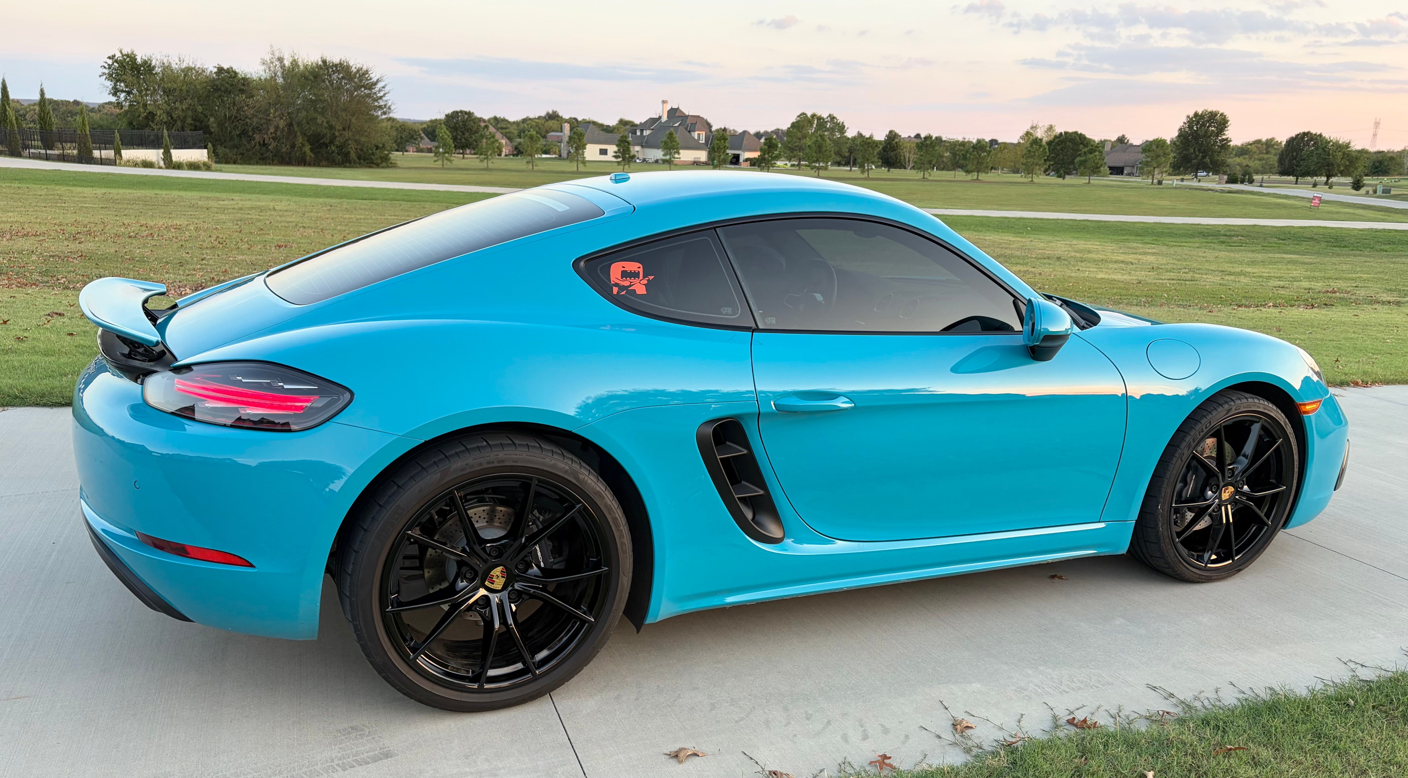 Used 2019 Porsche 718 Cayman RWD image 12