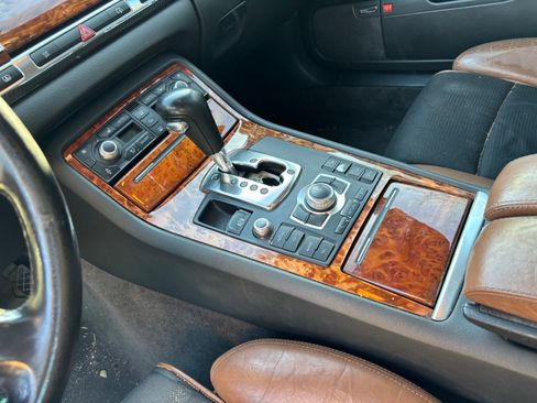 Used 2004 Audi A8 L 4.2 image 11