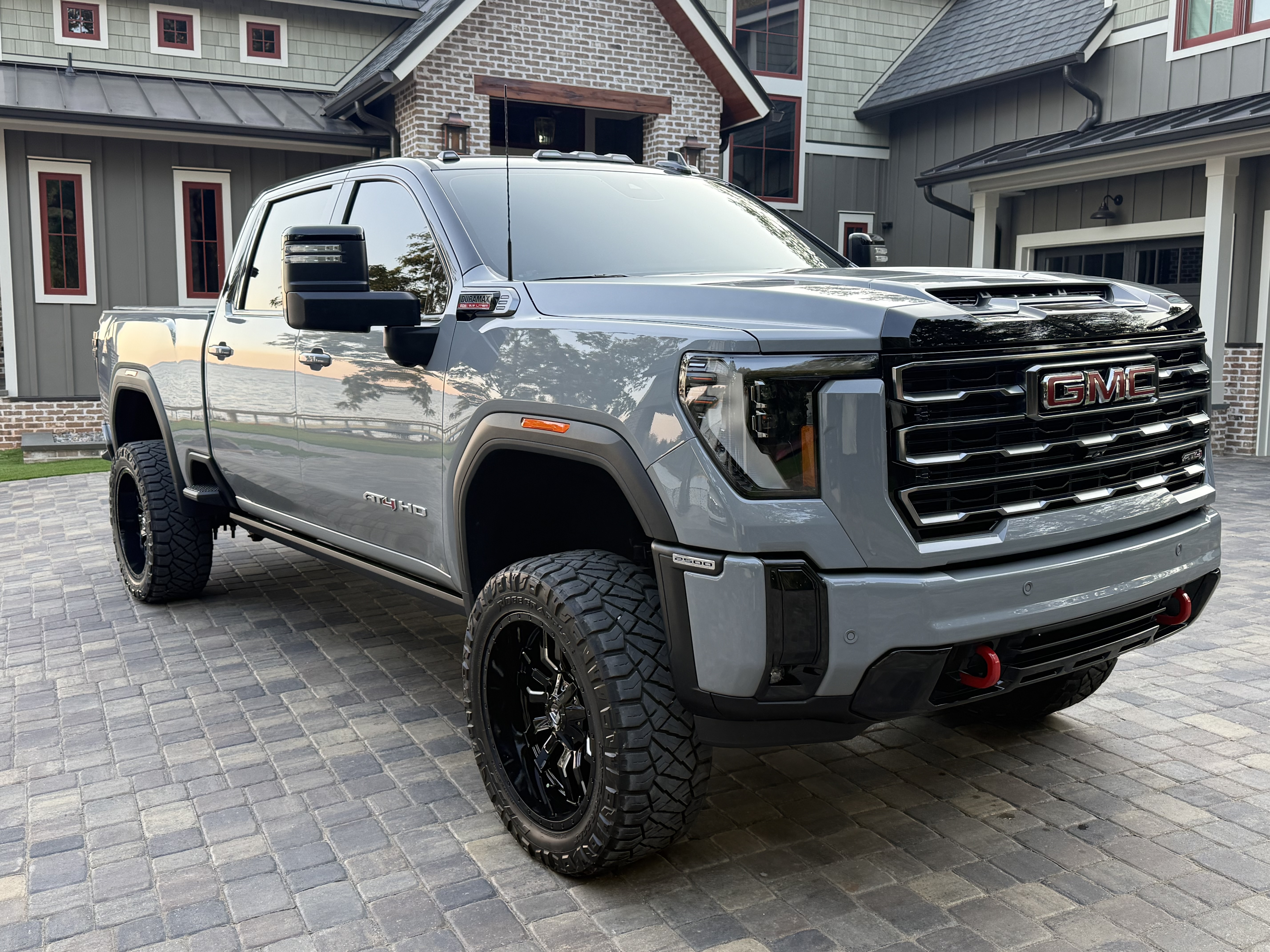 Used 2025 GMC Sierra 2500 AT4 w/ AT4 Premium Plus Package AWD/4WD image 1