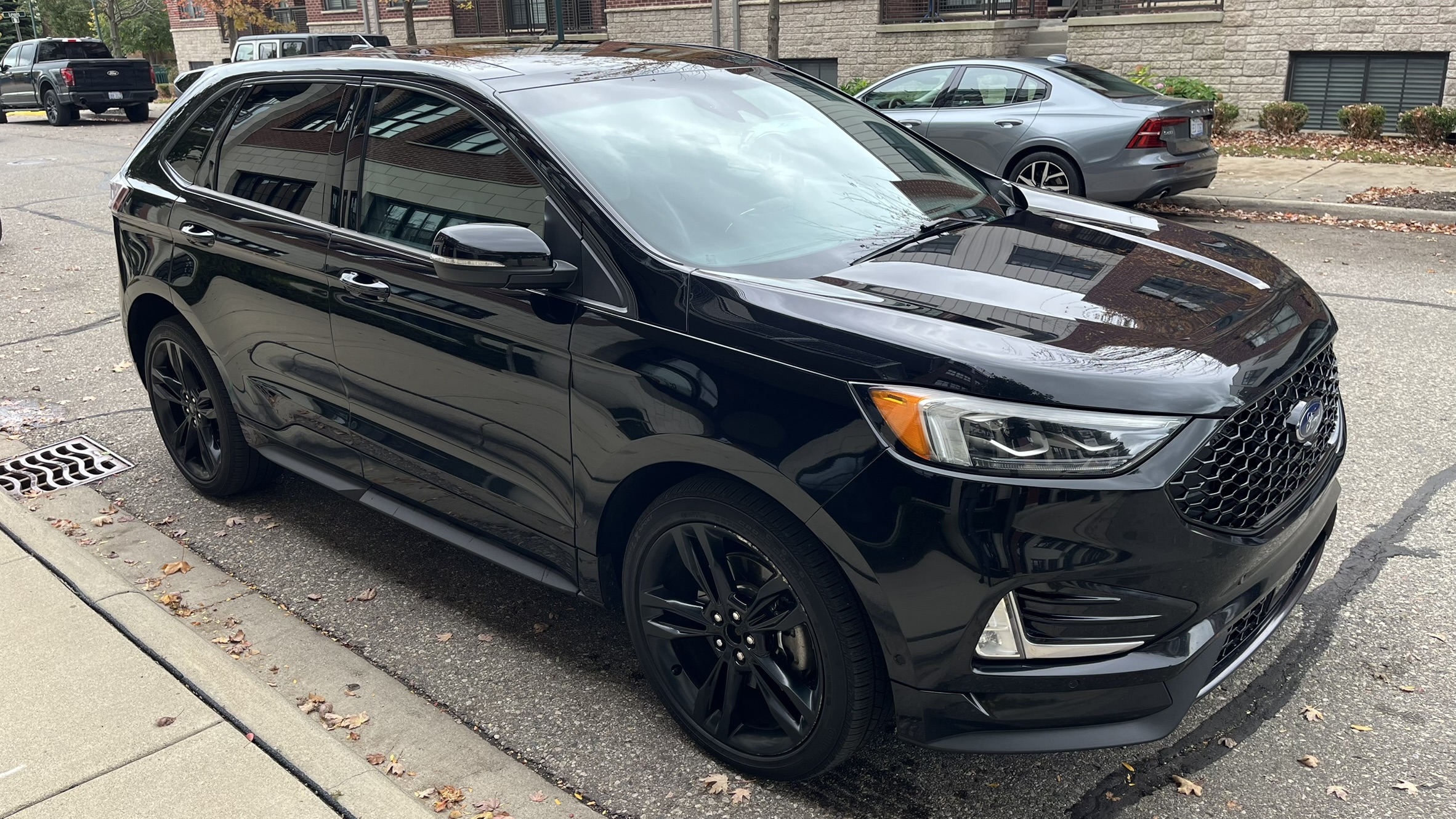 Used 2019 Ford Edge ST w/ Equipment Group 401A AWD/4WD image 9