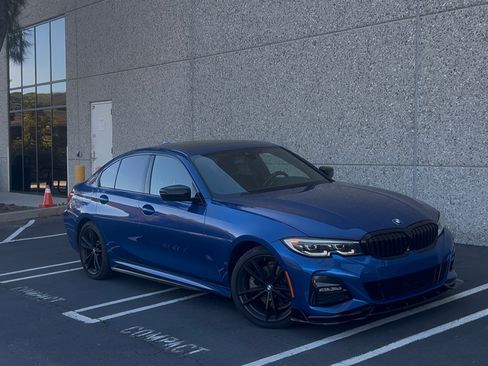 Used 2021 BMW 330e w/ M Sport Package image 5