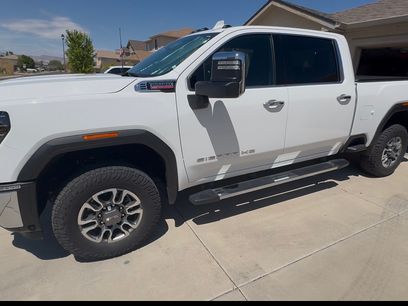 Used 2024 GMC Sierra 2500 SLT w/ SLT Convenience Package