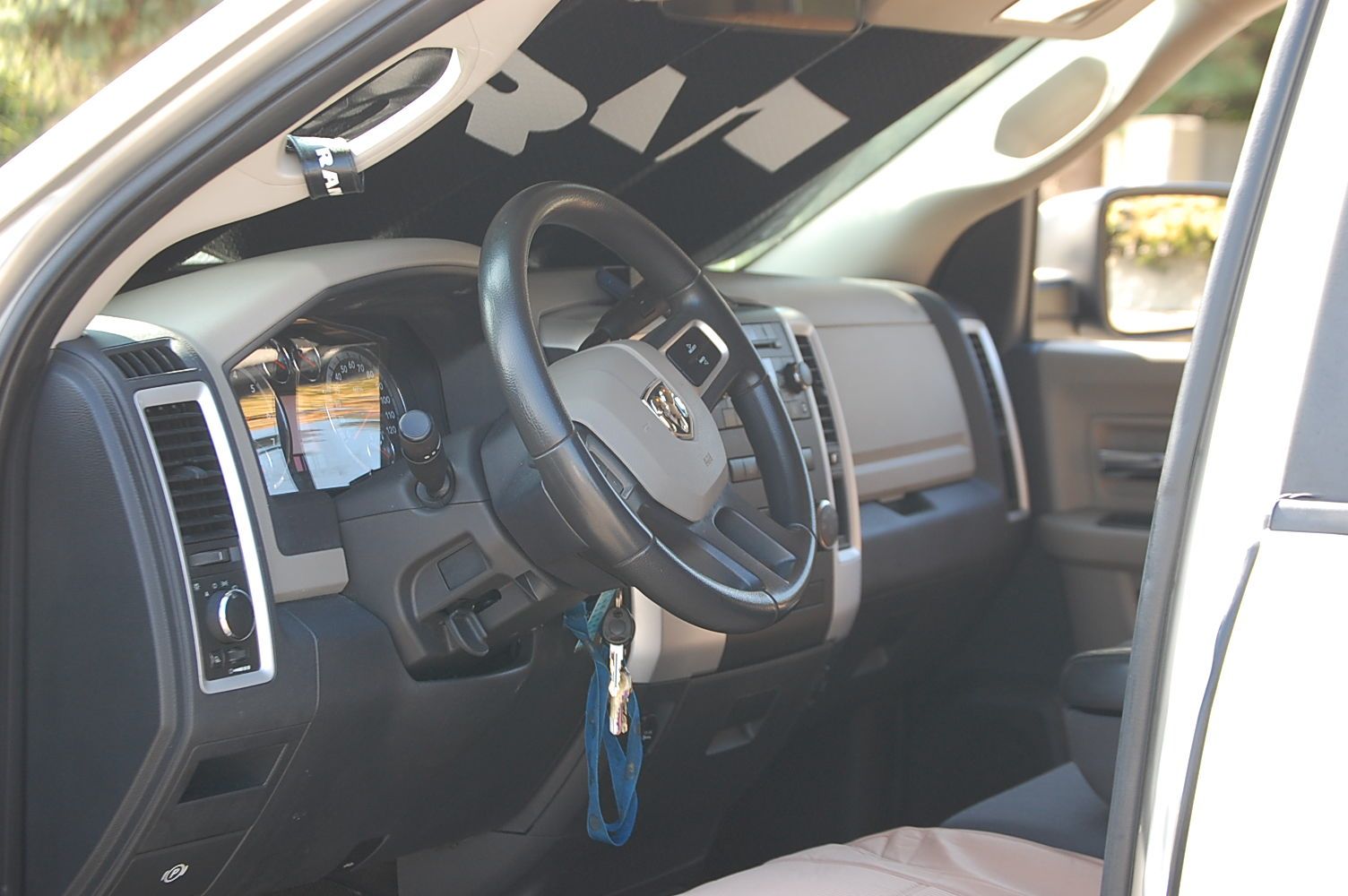 Used 2009 Dodge Ram 1500 Truck SLT w/ Remote Start & Security Group AWD/4WD image 9